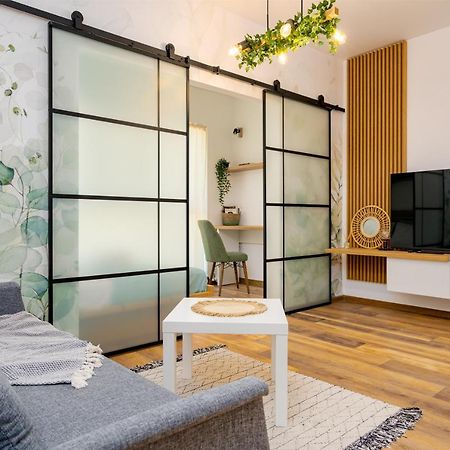Botanic Nest Panoramic Studio Bucarest Exterior foto